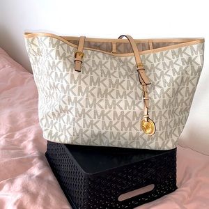Michael Kors bag